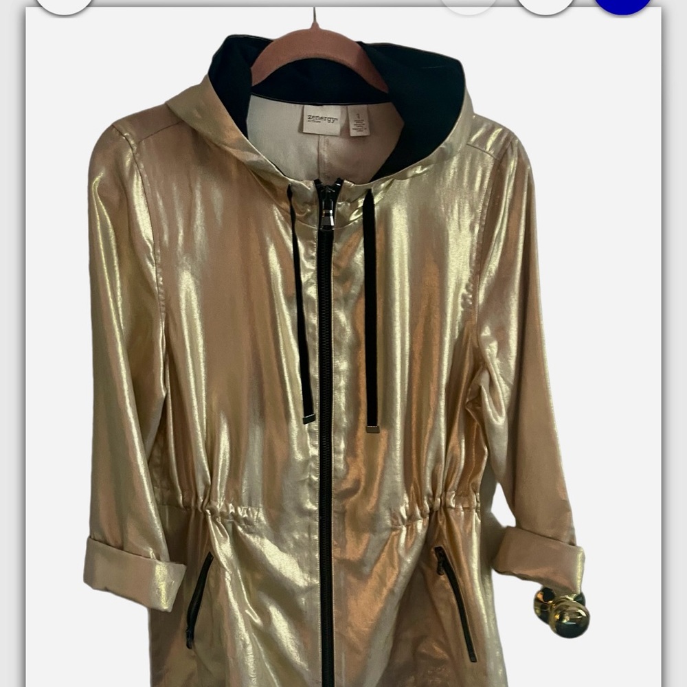 Chicos Zenergy soft gold jacket😊